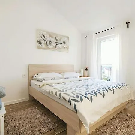 Family Friendly House With A Swimming Pool Velika Glava, Krka - 26976 Ferienhaus *